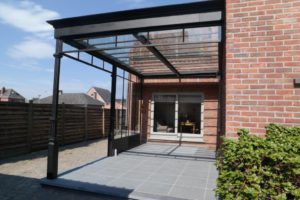 staal, stalen afdak, overkapping terras, afdak, terras, stalen, siersmeedwerk, smeedsierwerk, sierwerk