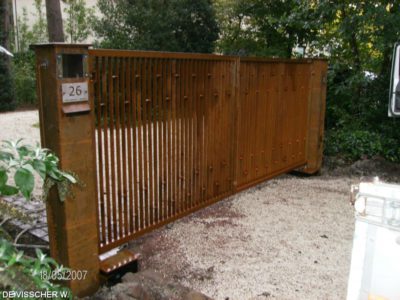 staal, stalen, siersmeedwerk, smeedijzer, smeedijzeren hekwerk, stalen hekwerk, stalen poort, smeedijzeren poort