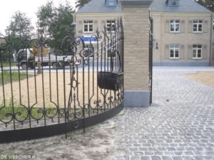 staal, stalen, siersmeedwerk, smeedijzer, smeedijzeren hekwerk, stalen hekwerk, stalen poort, smeedijzeren poort