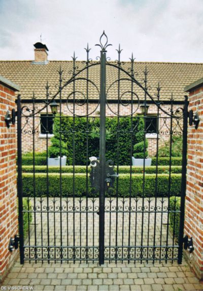 staal, stalen, siersmeedwerk, smeedijzer, smeedijzeren hekwerk, stalen hekwerk, stalen poort, smeedijzeren poort