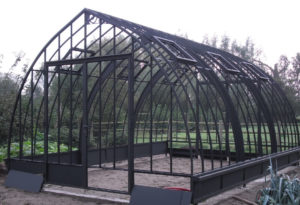 staal, stalen, siersmeedwerk, smeedijzer, smeedsierwerk, serre, smeedijzeren serre, gebogen serre, boogserre