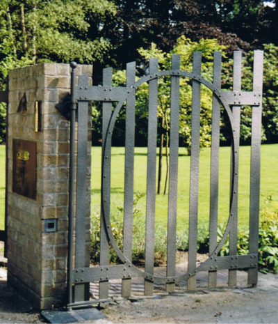 staal, stalen, siersmeedwerk, smeedijzer, smeedijzeren hekwerk, stalen hekwerk, stalen poort, smeedijzeren poort