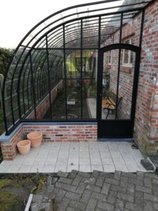 staal, stalen, siersmeedwerk, smeedijzer, smeedsierwerk, serre, smeedijzeren serre, gebogen serre, boogserre
