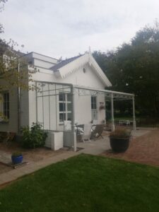 staal, stalen afdak, overkapping terras, afdak, terras, stalen, siersmeedwerk, smeedsierwerk, sierwerk